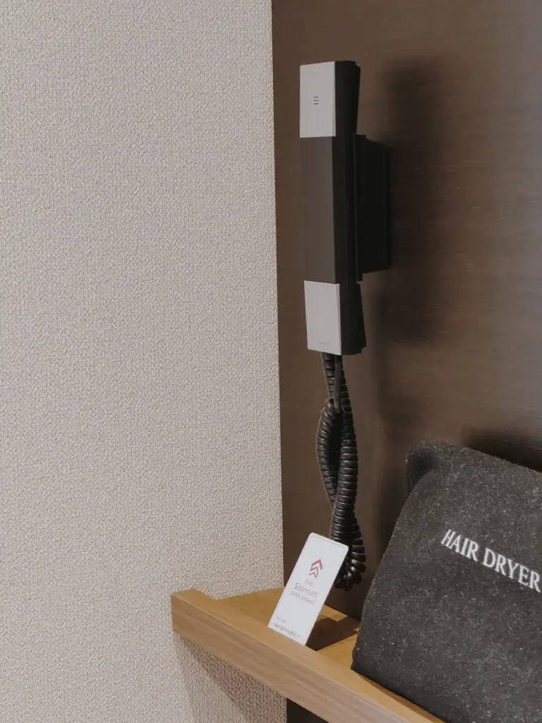 Hotel Sanrriott Osaka Honmachi - Phone