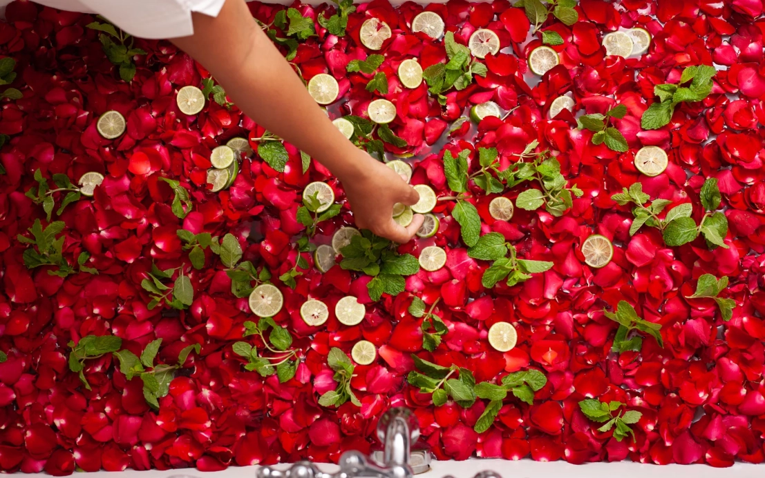 The Botanical Artisan - Flower Bath Spa